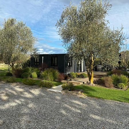 Adorable Little Container House Apartment Hastings Exterior photo
